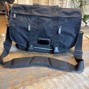 Tenba Large Laptop Messenger Bag Black Camera Padded Strap - PREOWNED